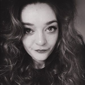 Meet your Posher, Chloe